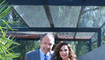 Rodolfo Mercado y Rossana de Mercado.