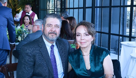  César Medellín y Nora Guzmán.