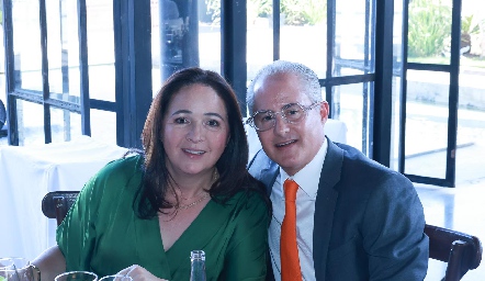  Claudia Álvarez y Jorge Aldrett.