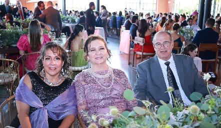  Lila González, Roxana González y Eduardo Aranda.
