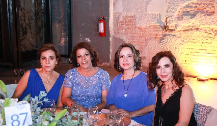  Patricia Ramos, Gaby Gordoa, Bertha Quilantán y Rosana Bonifacio.