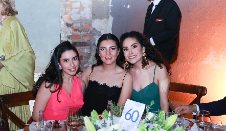  Paola Córdova, Mimí Navarro y Paola Zepeda.