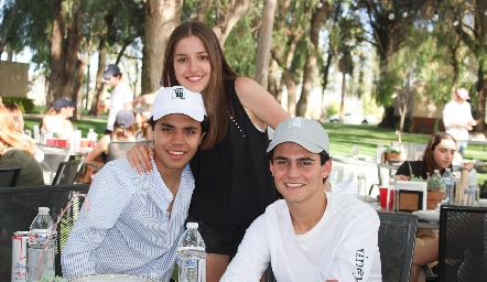  Juanma Gómez, Anna Astrid Delgado y Javier Fernández.