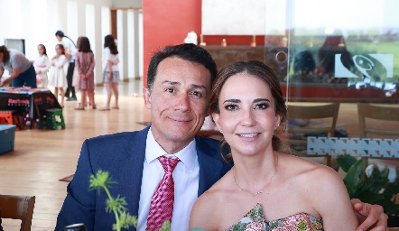  Sergio Benavente y Emmy Lozano.
