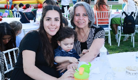  Caro, Luca y Claudia Barela.