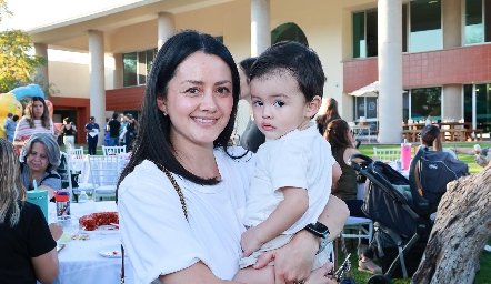  Nury Velázquez y Julián Camberos.