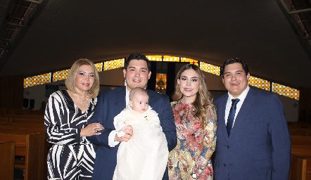  Anita Palacios, Gunther, Ana Sofía y Jorge Stahl con Joaquina.