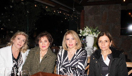  Anna Meade, María Zendejas, Anita Palacios y Cristina García Siller.