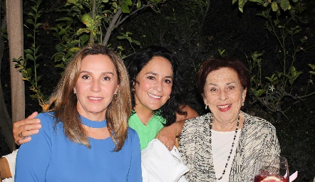  Bety Lavín, Laura Rodríguez y Alicia Hinojosa.
