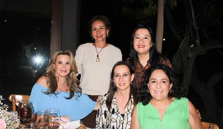  Bertha Barragán, Laura Toulet, Carmelita Bravo, Diana Iwadare y Laura Rodríguez.