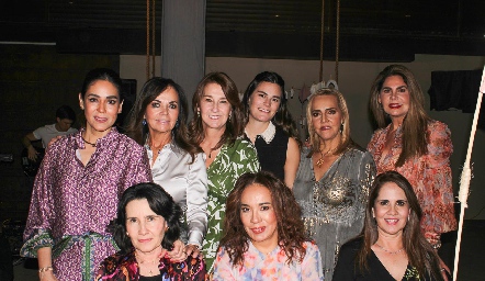  Maribel Lozano, Elsa Tamez, Tawi Garza, Lucrecia García, Mimí Hinojosa, Martha Díez Gutiérrez, Lula de Torres, Lorena Herrera y Gaby Payán.