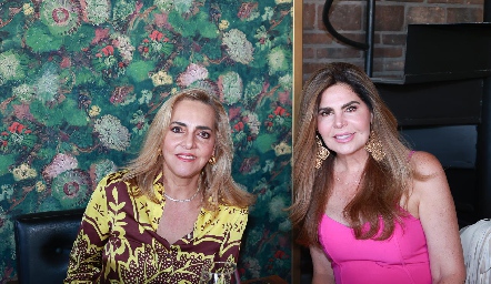  Mimí Hinojosa y Martha Elena Díez.