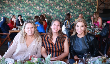  Verónica Sánchez, Martha Sánchez y Susana Herrera.