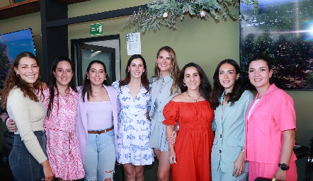  Silvia Guel, Fer Nava, Fer Salazar, Daniela Mauricio, Ana Sofía Solana, María Lavín, Montserrat Berrueta y Mimí Navarro.