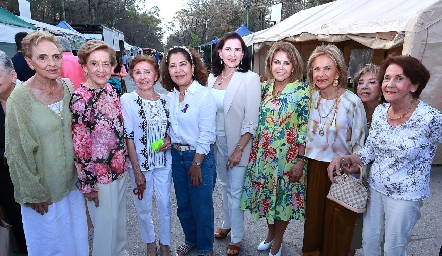  Toyita de Villalobos, Cristina Cánovas, Any Rosel de Anaya, Estela Arriaga, Laura Solís, Lourdes Mendoza, Gloria Estrada, Carmela Alonso y  Elisa Ortega.