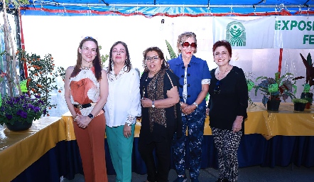  Diana Guel, Silvia Esparza, Carmelita Vázquez, Chela Berrones y Adela Martínez.