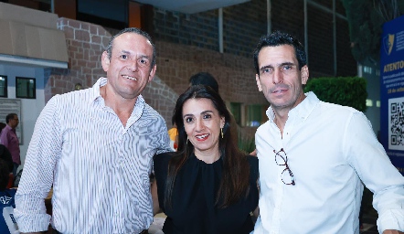  Luis Rentería, Vanessa Galarza y Javier Fernández.
