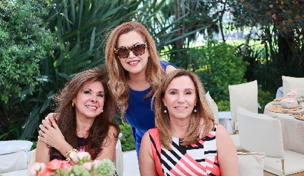  Elia de Padilla, Pilar Ramírez de Siller y Beatriz Lavín.