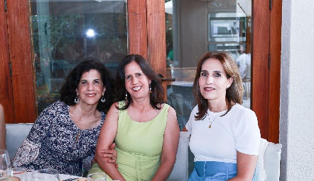  Cristina Nava Carpizo, Claudia Nava y Mónica de la Rosa.