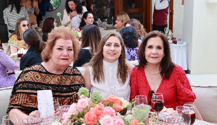  Meche Ramírez, Luisa Díaz y Lourdes Ramírez.