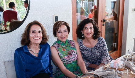  Ana María de la Rosa, Patricia de la Rosa y Cristina Nava Carpizo.
