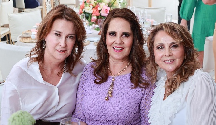  Claudia Garza, Gabriela Payán y Anabel Gaviño.