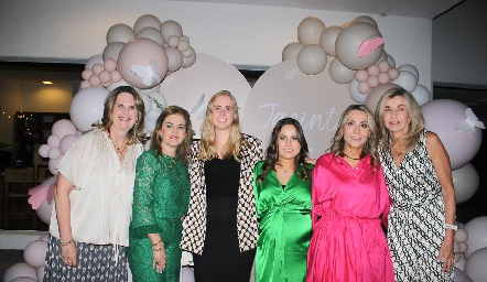Pupi Zwieger, Adriana Olmos, Ingrid Velazco, Nuria Alcalde, Roxana Serna y Márgara García.
