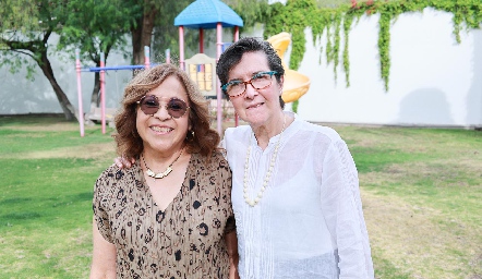  Vicky Fernández y Maite Nevares.