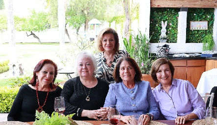  Silvia Padrón, María Teresa Rodríguez, Angelita Canales, Coco Rangel y Angie Ugalde.