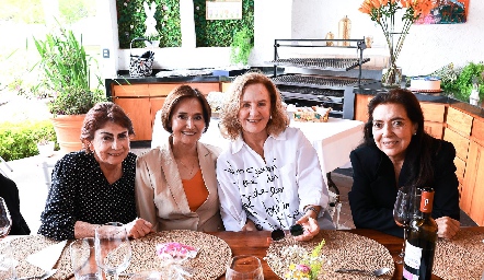  Lucía Montes, Chayo Orozco, Jennifer Kaiser y Marcela Nava.