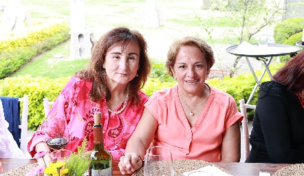  Martha Chávez y Rocío Viramontes.