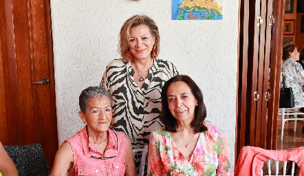 Imelda Benavente, Silvia Padrón y Liliana Campos.