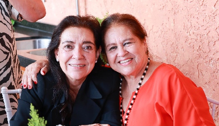  Marcela Nava y Licha Enríquez.