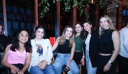  Paula Navarro, Cassandra Nava, María Inés Macías, Ana Martha Ocaña, Cristina Nava y Alessandra Alessi.