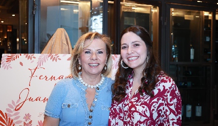  Fernanda Noyola con su suegra Tere Vertiz.