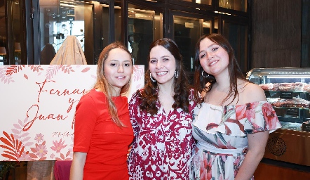  Paola Isordia, Fernanda e Isabel Noyola.