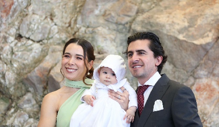  Michell Cano y Guillermo Gómez con su hijo Álvaro.