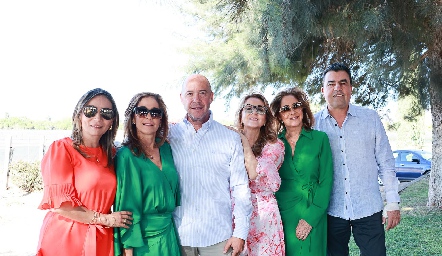  Yolanda Álvarez, Mónica Gaviño, Alejandro Gaviño, Anabel Gaviño, Patricia Gaviño y Javier Gómez.