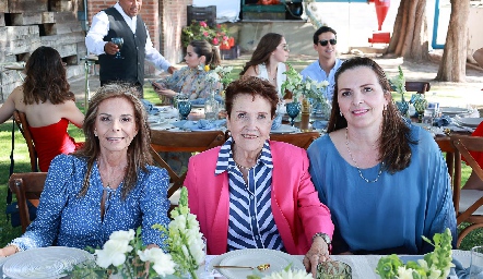  Elena Gaviño, Gela Valle y Gabriela Gómez.