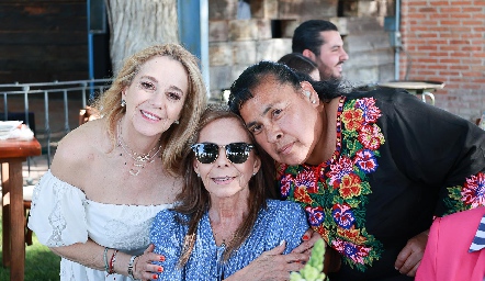  Tayde Gaviño, Elena Gaviño y la Chata.