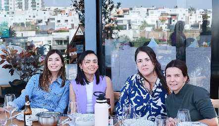  CYnthia Castelo, Mónica Flores, Alina Acebo y Mónica Lagunas.