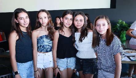  Vale, Silvana, Roberta, Sofía e Isabella.