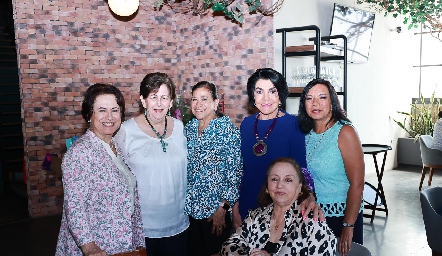  Isa Hernández, María Martha Motilla, Teresa Gil, Yoya González, Paty Martínez y Estela Acebo.