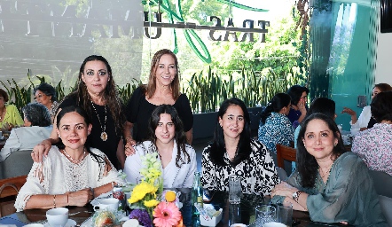  Laura Ríos, Elena Ríos, Dulce Sánchez, María José Téllez, Adriana Teniente y Marcela Sánchez.