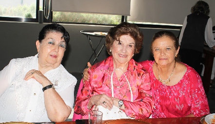 Cata Carrera Alegre, Bertha Franco y Ana Zermeño.