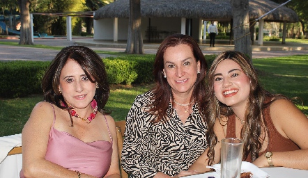  Sofía Chevaile, Angélica Jonguitud y Sofía Liñán.