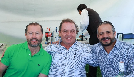  Armando Trujillo, Manuel Cué y Miguel Delgado.