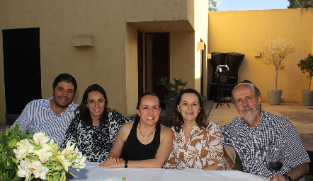  Israel Benavente, Teté Romo, Alejandra Romo, Lupita López y Guillermo Romo.