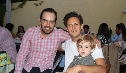  Rafael Olmos, Jorge Pizzuto y su hijo Massimo Pizzuto .