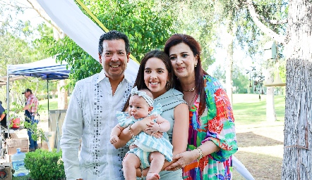  Héctor Hernández, Jimena Hernández, Emilia Hernández y Rosy Vázquez.